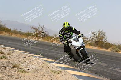 media/Mar-28-2022-Superbike Trackdays (Mon) [[b8603d0f67]]/Open Track Time/Turn 3 Inside/